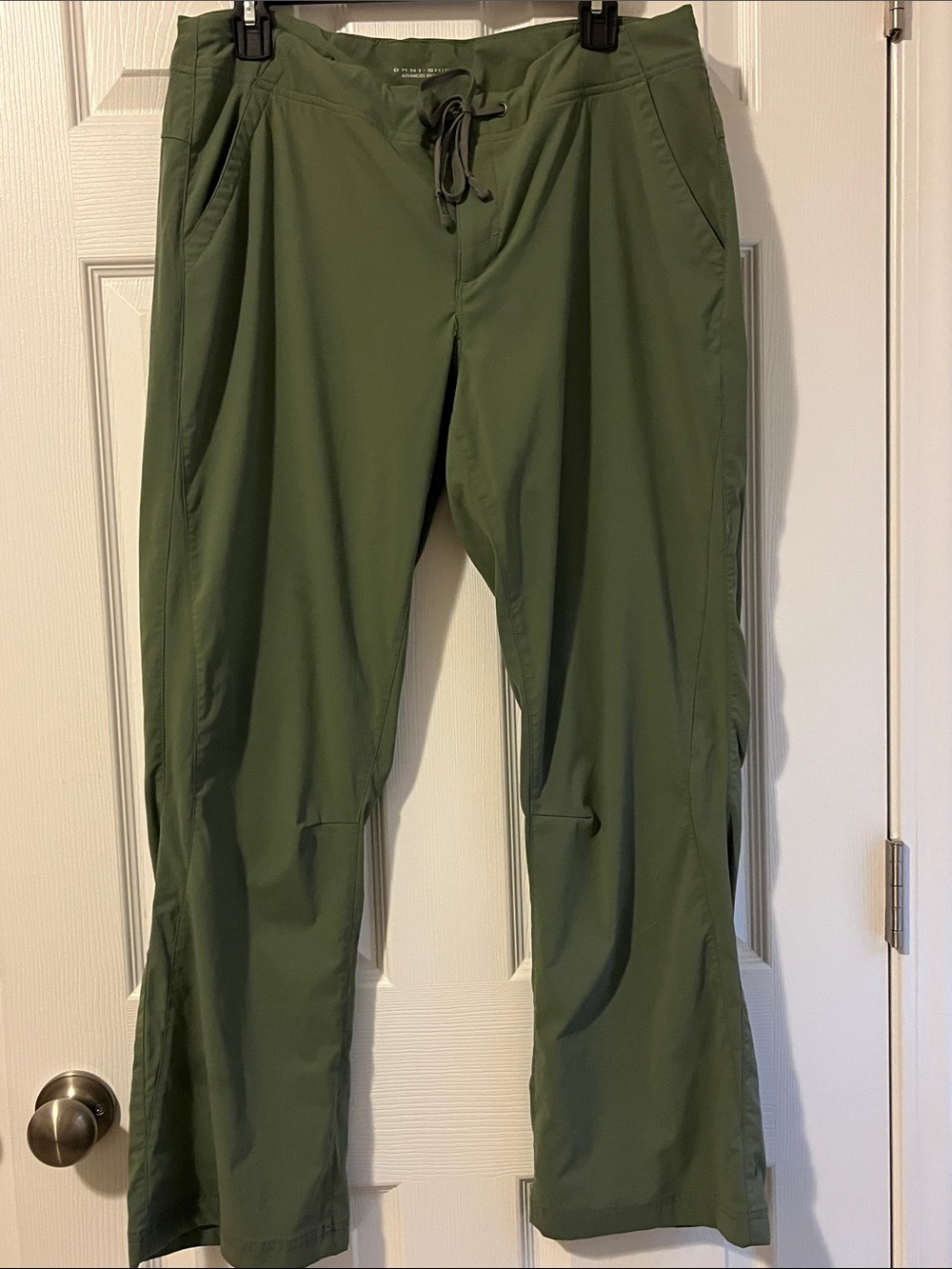 New - Columbia Omni-wick Everyday pants.